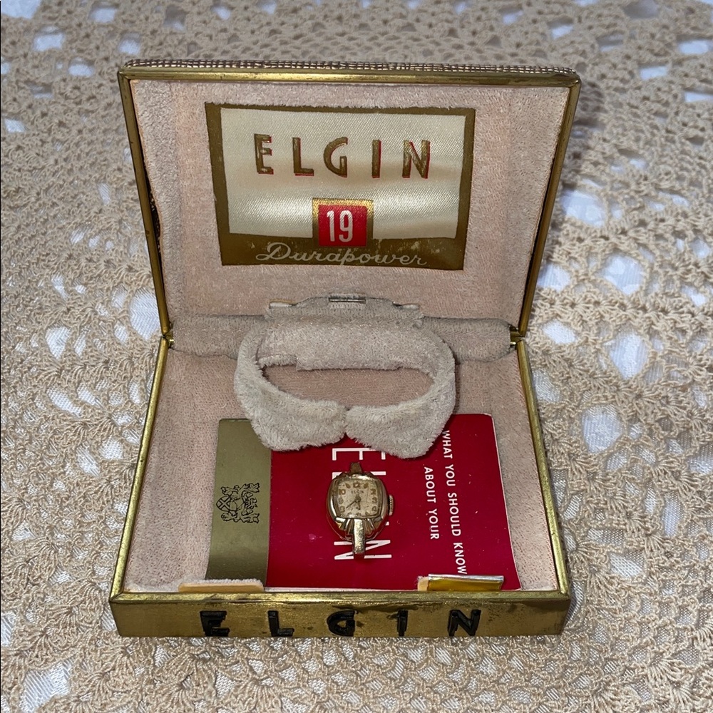 Vintage Elgin 19 Gold Watch (no band) in original Box. - Picture 2 of 5